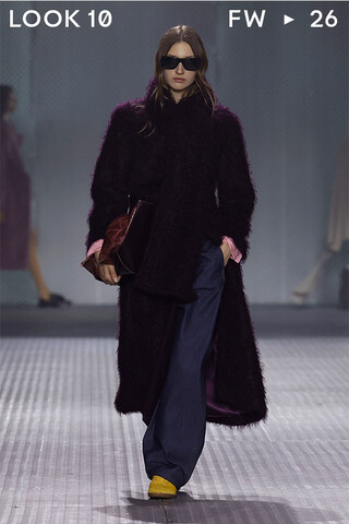 LOOK 10