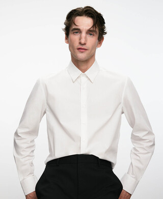 Slim fit spread collar shirt