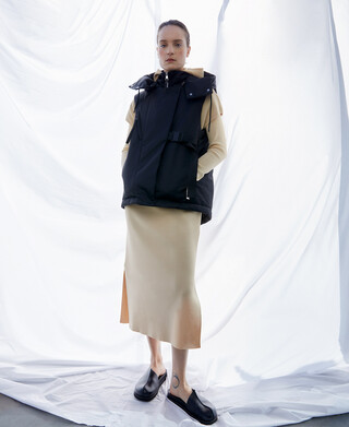 Detachable hooded nylon waistcoat Detachable hooded nylon waistcoat
