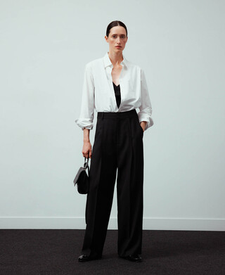 Wide-leg tailored trousers woman