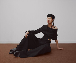 Unstrukturiertes, ma&szlig;geschneidertes Oberteil
