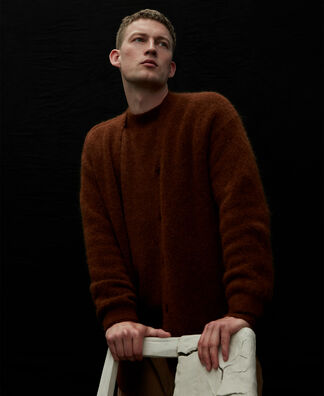 Crew neck sweater with raglan sleeves Crew neck sweater with raglan sleeves