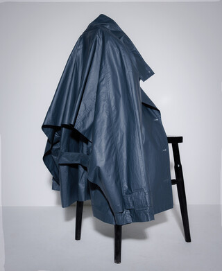 Gabardina corta cuello chimenea