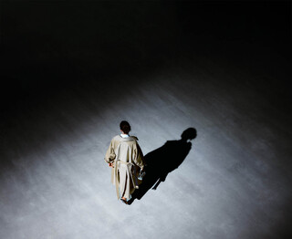 Gabardina bicolor doble solapa