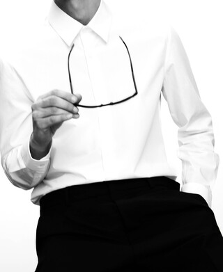 Slim fit spread collar shirt