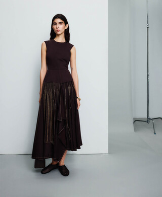 Kleid mit besticktem Rock