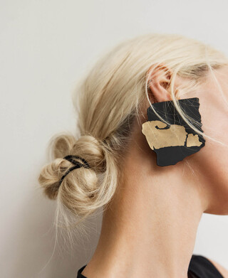 Two-tone sheet earrings woman Two-tone sheet earrings woman