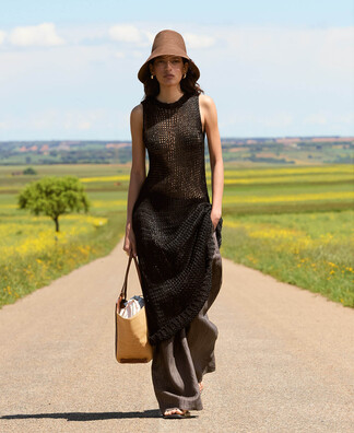 KNITWEAR