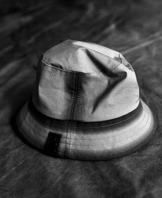 Aged-effect bucket hat woman Aged-effect bucket hat woman