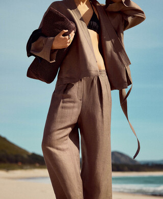 Pleated straight trousers