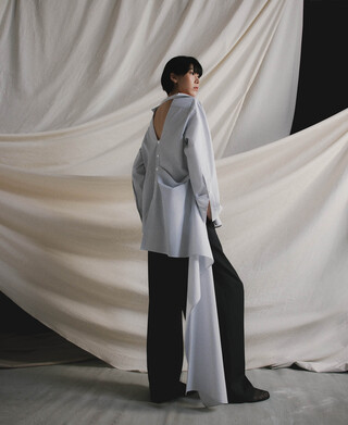 Chemise d&eacute;structur&eacute;e &agrave; rayures pour femme