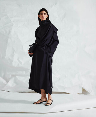 Kombiniertes Kleid mit Stehkragen