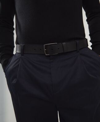 Rectangular buckle belt in leather