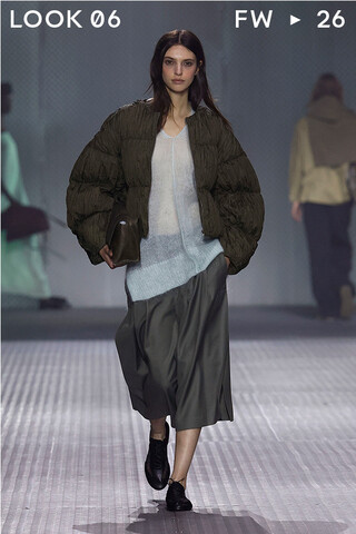 LOOK 06
