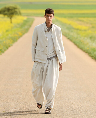 Pantal&oacute;n cruzado pliegues lino europeo