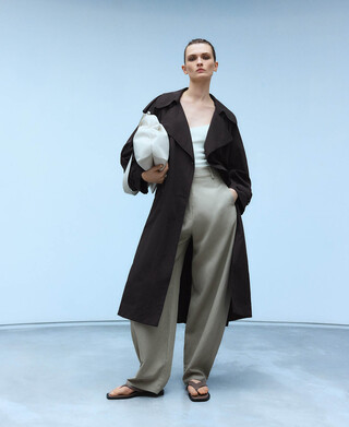 Gabardina oversize maxi solapas