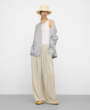 Chap&eacute;u bucket com len&ccedil;o remov&iacute;vel