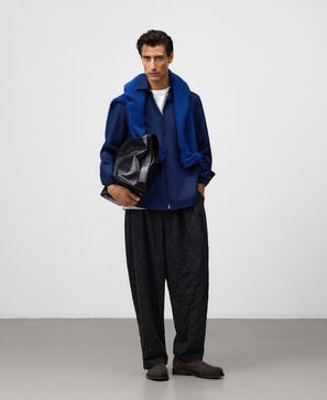 Regular fit spread collar shirt man