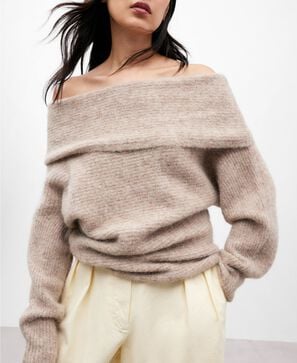 Knitted sweater in alpaca fabric