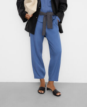 Barrel fit ankle-length trousers