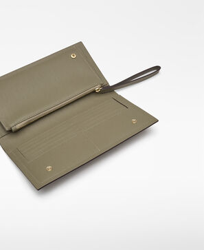 Responsible leather large wallet woman