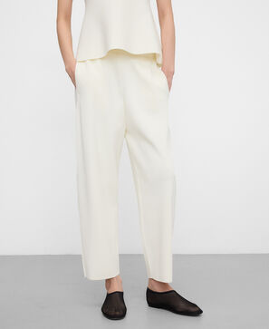 Pantal&oacute;n barrel fit punto