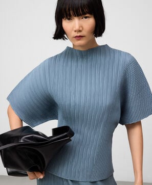 Top crinkle cuello perkins mujer