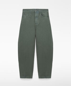 Cal&ccedil;a de algod&atilde;o jeans com ajuste em barril,
