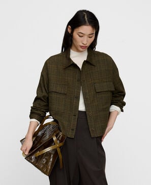 Sobrecamisa corta bolsillos cuadros