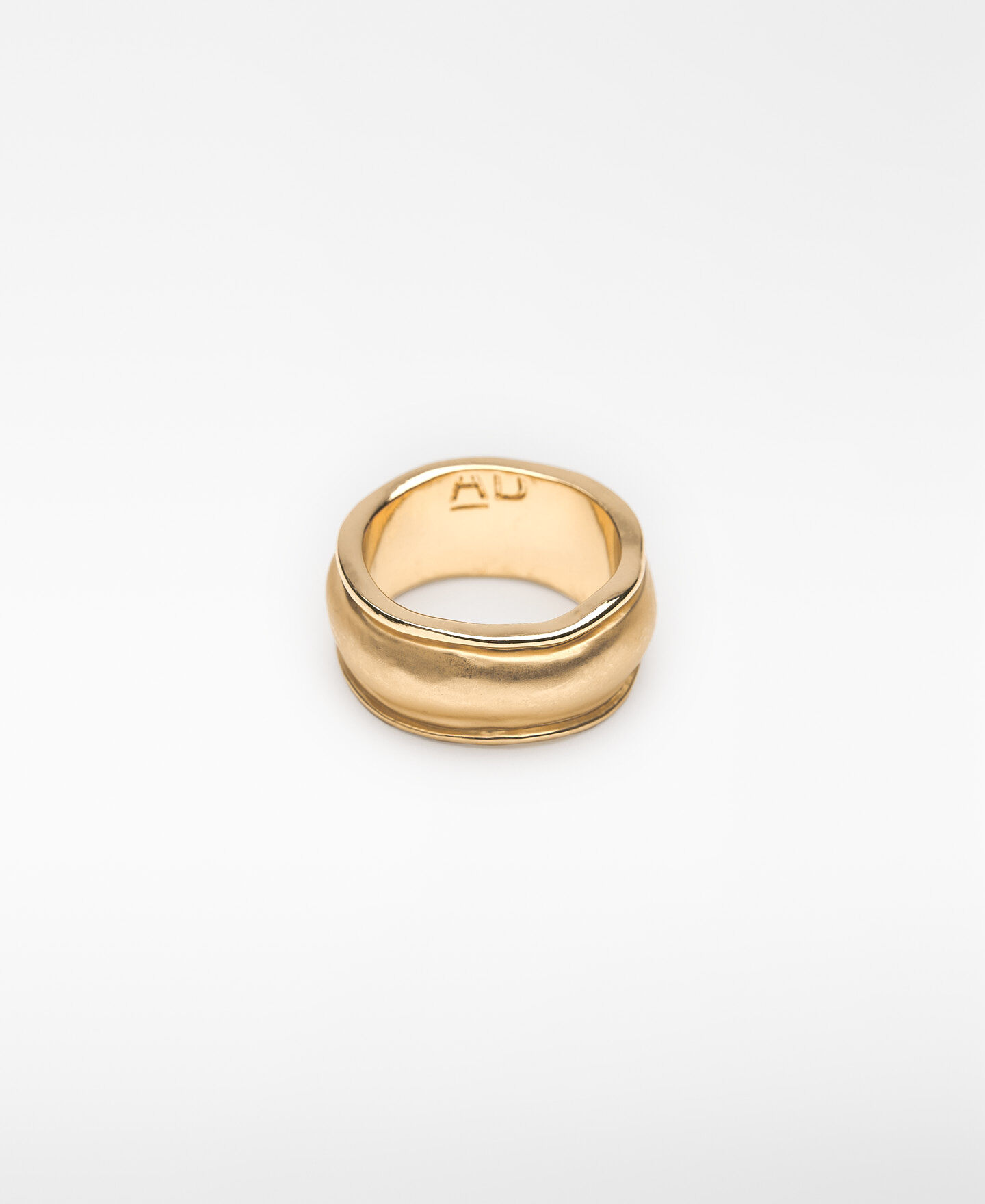 アドルフォドミンゲス 間の季節 | 2024年秋冬 | アドルフォ・ドミンゲス（Adolfo Domínguez）