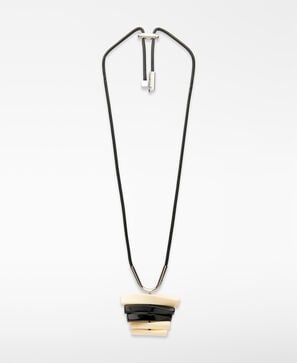 Collier &agrave; &eacute;l&eacute;ments mobiles bicolore en r&eacute;sine