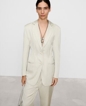 Tailored blazer with fitted waist