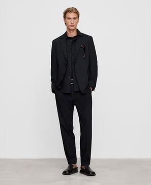 Slim fit spread collar shirt