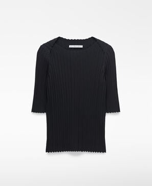 Boat neckline ribbed top