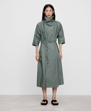Vestido gabardina cuello chimenea