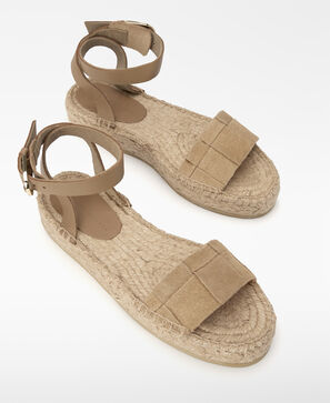 Jute sandal with braided strap