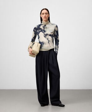 Funnel neck printed T-shirt woman