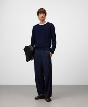 Camiseta estructura cuello rulo hombre