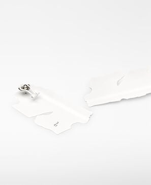 Lacquered metal plate earrings woman