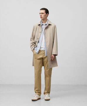 Calças chino de corte regular para homem