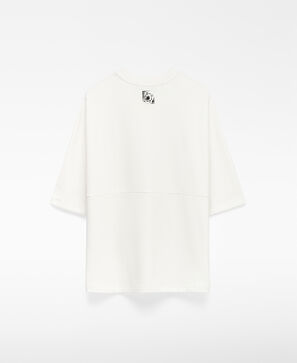 Camiseta corte en espalda