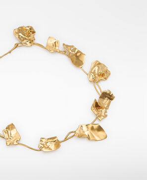 Metal flower necklace