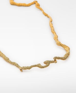 Asymmetric textured necklace woman