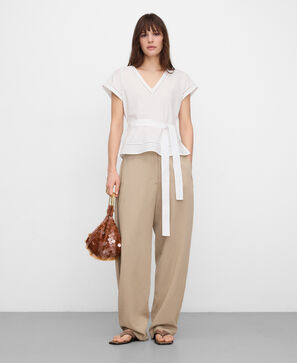 Cotton fitted top with lace trim