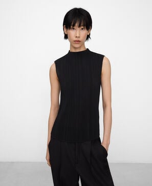 Perkins collar crinkle top