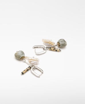 Boucles d&rsquo;oreilles mobiles en perles et c&eacute;ramique