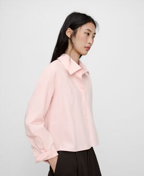 Camisa corta cuello italiano asim&eacute;trico