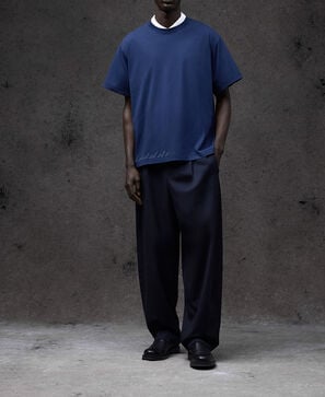 T-shirt with decorative stitching man