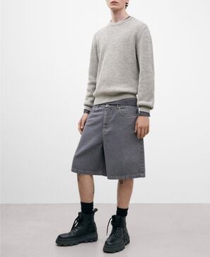 Two-tone ribbed crew neck sweater