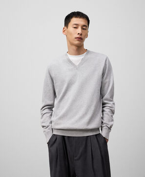 Jersey cuello pico regular fit hombre